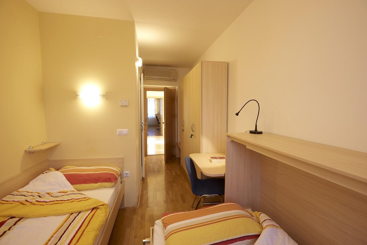 Saint Ignatius Retreat House Bed & Breakfast Ljubljana Dış mekan fotoğraf